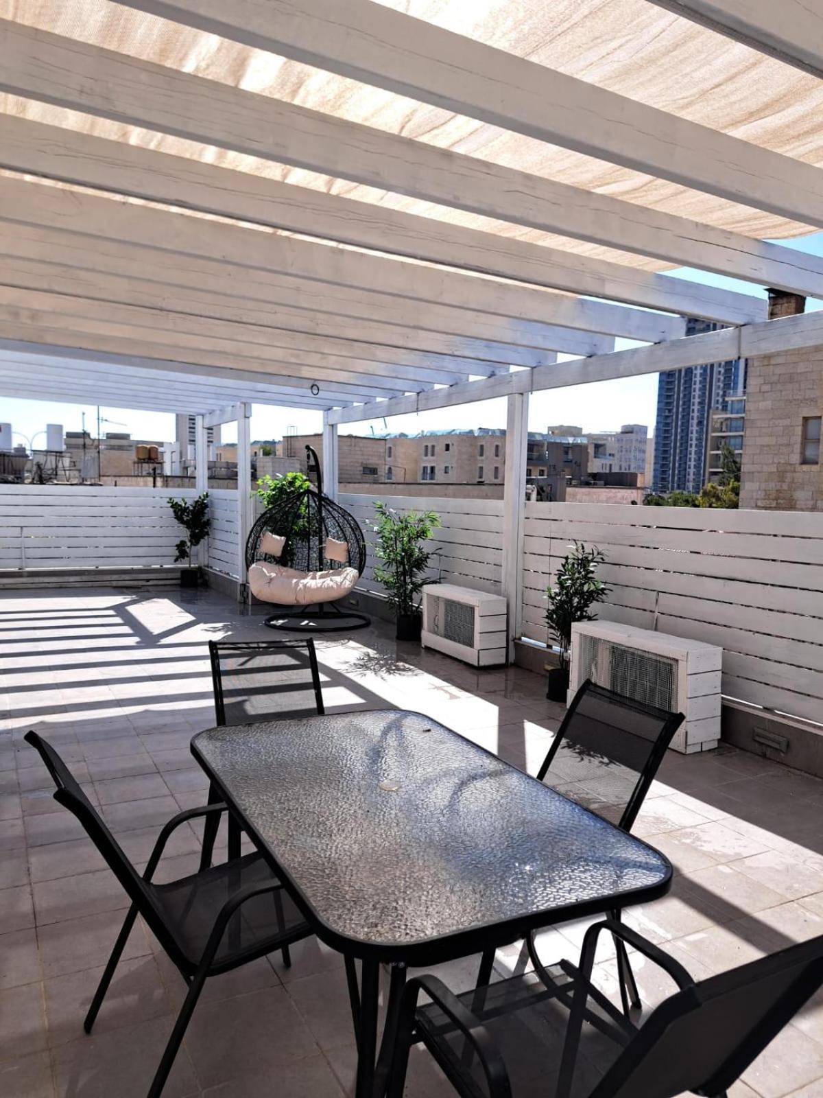 Authentic One Bedroom Apartment In City Center القدس المظهر الخارجي الصورة